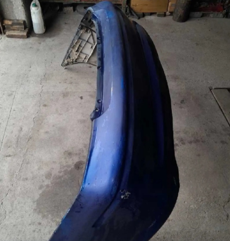Задний бампер на Ореl Vectra B 1999-2001